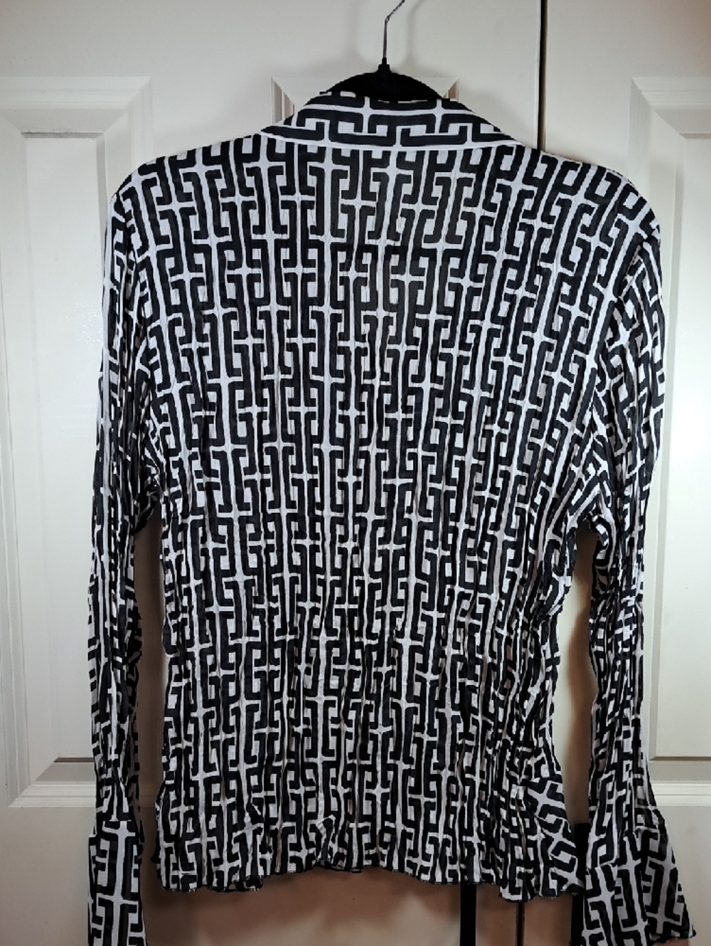 Worthington Black & White Geometric Ruffle Front Blouse - Picture 6 of 7